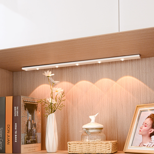 USB Có Thể Sạc Lại Dưới Đèn Tủ Cao Cấp LED <span class=keywords><strong>Motionsensor</strong></span> Dưới Tủ Chiếu Sáng Cho Tủ Quần Áo Tủ Bếp - Product Image 4