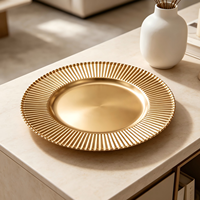 Assiette de Présentation en Plastique 13 pouces, Moderne, Argentée, Revêtement Poudré, Bord Cannelé Radiant, Décoration de Table Texturée Élégante pour Hôtels et Banquets