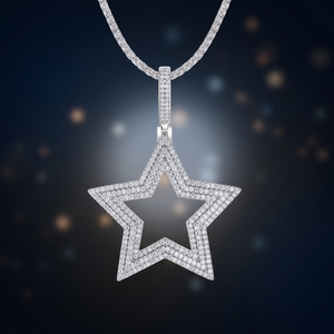 จี้สร้อยคอรูปดาวห้าแฉกประดับมอยส์ซาไนต์ชุบทองคำขาวบนเงินแท้จาก Luxira Jewels เหมาะสำหรับงานปาร์ตี้สไตล์ฮิปฮอป - Product Image 3
