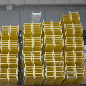 Tube rectangulaire de fibre de verre de FRP GRP, profil composé de pultrusion de FRP - Product Image 2