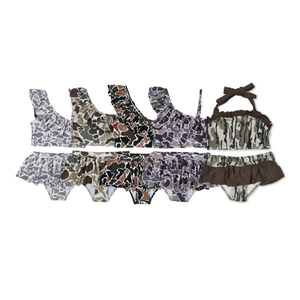 Traje de baño para niñas pequeñas para la temporada de verano, estampado de camuflaje, sin mangas, con pantalones cortos y volantes, trajes de baño de 2 piezas - Product Image 1