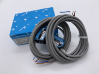 Sensor Jarak Ultrasonik Baru Tersedia UC4-13341 UC12-11231 UM30-11111 Penjual Berkualitas Tinggi Garansi Satu Tahun