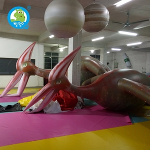 Reklam, ticari dekorasyon ve bilim eğitimi sahne için büyük şişme PVC brachiosa. dinozor modeli.