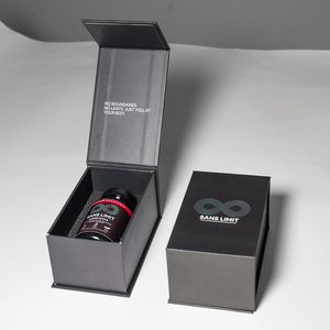 Boîte cosmétique et parfumée haut <span class=keywords><strong>de</strong></span> gamme en carton rigide noir mat avec insert, doublure en papier EVA biodégradable, aimantée - Product Image 1