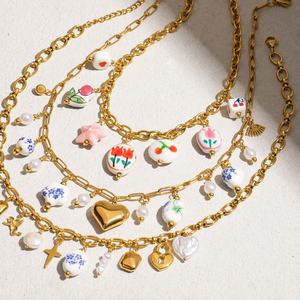 Collier tendance anti-ternissement en or 18 carats, véritable acier inoxydable, pendentif cœur en céramique, zircon et perle pour femmes et jeunes filles - Product Image 3