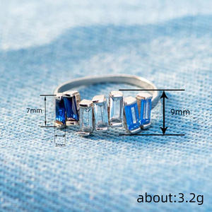 Anello Geometrico con Gemma Naturale T0703, Zaffiro Taglio Smeraldo con Incastonatura a Canale, Anelli di Moda per Donna, Regalo - Product Image 4