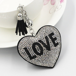 Accessori per Borse con Cristalli Luccicanti per San Valentino, Portachiavi con Cuore Rosso LOVE in Strass - Product Image 2