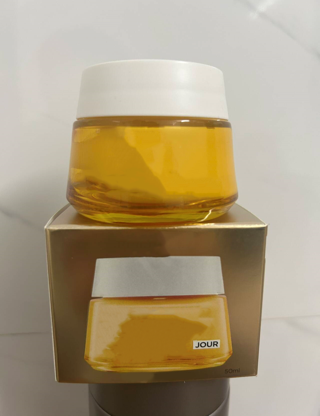 White-Postmenopausal Day Cream New