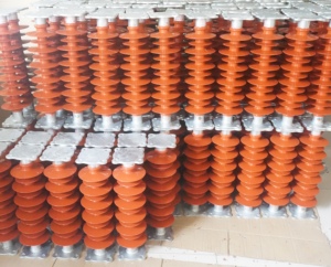 Support d'isolation pour barre omnibus à trois couches en caoutchouc de silicone isolé - Product Image 5