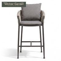 Tabouret de bar minimaliste moderne avec structure en aluminium et assise en corde, chaise de jardin à pieds hauts pour l'extérieur, idéale pour les hôtels