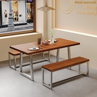 Ensemble table et chaises carrées personnalisables en bois massif, style industriel vintage tendance de Hong Kong, pour restaurant et pâtisserie