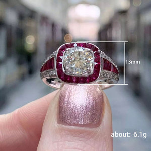 Anello con Cristalli Rossi Rubino per Donne, Elegante Accessorio di Moda per Feste e Uso Quotidiano - Product Image 4