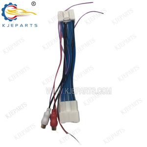 28-poliger Stecker auf 30-polige Buchse Kompletter Kabelbaum mit 2-Cinch-Adapter für Toyota Car - Product Image 2