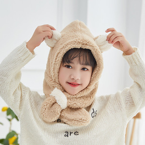 Vente en gros Foulard et chapeau chauds pour enfants en polyester et cachemire Motif petit ours Chapeau chaud avec écharpe pour l'hiver et l'extérieur - Product Image 3
