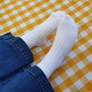 Chaussettes d'uniforme scolaire en coton riche pour les enfants plus âgés et les étudiants, avec ajustement breveté à 90 degrés et tricot côtelé - Product Image 6