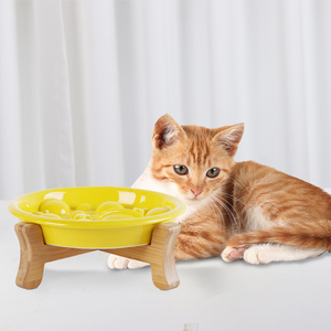 Ciotola per animali domestici in ceramica da 8.5 pollici per alimenti e acqua lenta ciotola per cani pianeta stelle ciotole per gatti con supporto in legno - Product Image 6