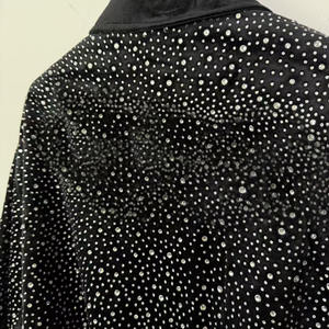 Chaqueta Universitaria de Mezclilla 100% Algodón de Alta Calidad OEM para Hombre, con Conejo <span class=keywords><strong>Rojo</strong></span> en Relieve, Estilo Vintage, Cierre de Botones, Ecológica e Impermeable - Product Image 2