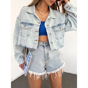 Chaqueta Corta de Mezclilla Negra con Bolsillos Dobles, 100% Algodón, Estilo Crop Top de Moda para Mujer - Product Image 2