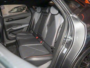 Changan UNI-V 1.5T Turbo Automatic Hatchback R18 del 2022, Guida a Sinistra, Modello <span class=keywords><strong>Prestige</strong></span>, <span class=keywords><strong>Auto</strong></span> Usata Ispezionata - Product Image 5