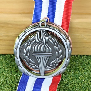 Medaglia a Forma di Corona Traforata per Premiazioni Sportive, in Oro, Argento e Bronzo, per Primo, Secondo e Terzo Posto, Premio per Maratone - Product Image 3