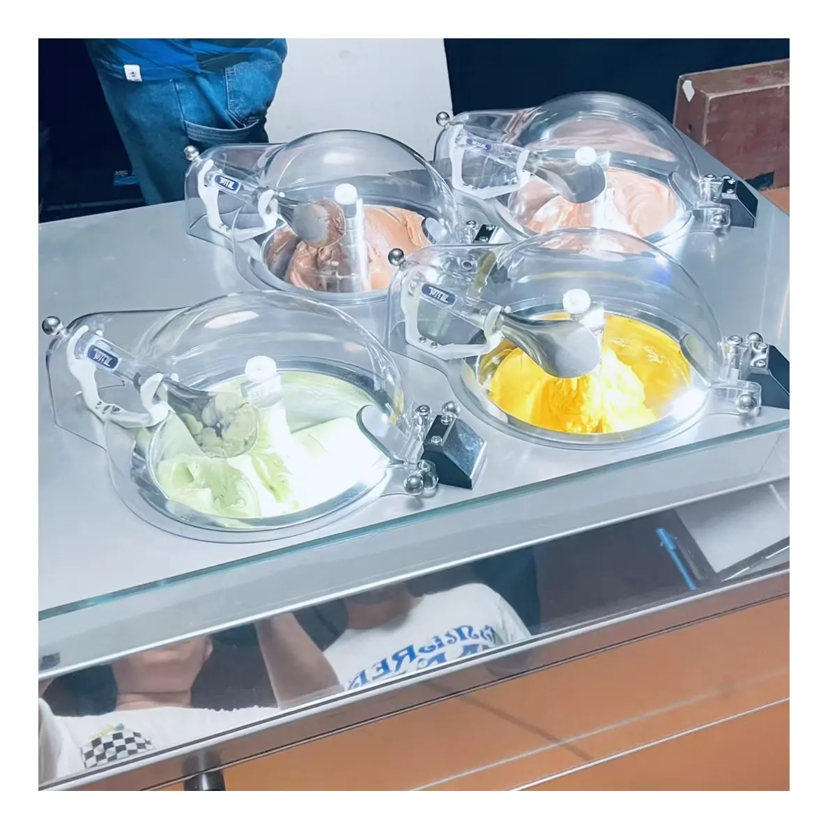एनएसएफ सीई हार्ड आइसक्रीम मेकर बैच फ्रीजर कंटीन्यूअस चर्निंग गैलेक्सी वी4 फ्लेवर फ्रंट बार जेलाटो आइसक्रीम मशीन