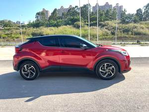 <span class=keywords><strong>Toyota</strong></span> <span class=keywords><strong>CHR</strong></span> 2022 2.0L CVT Leading, SUV élégant et économique, <span class=keywords><strong>design</strong></span> accrocheur et fiabilité <span class=keywords><strong>Toyota</strong></span>, compagnon urbain amusant - Product Image 4