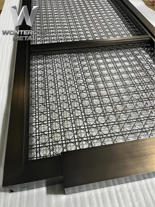 Cloison <span class=keywords><strong>de</strong></span> séparation en treillis métallique en acier inoxydable au design moderne et élégant, personnalisable pour bureau, studio, espace <span class=keywords><strong>de</strong></span> travail, salon ou suite. - Product Image 3