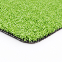 Simulation de golf sur piste intérieure personnalisée de haute qualité, tapis de mise en rouleau de gazon synthétique incurvé pour une utilisation en salle de sport