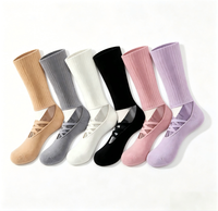 Calcetines de Pilates con letras personalizadas para retiros de invierno en estudio, suela gruesa de rizo que previene esguinces, muestra gratuita.