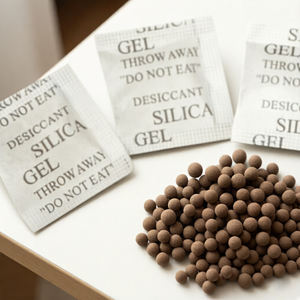卸売価格 5g ミネラル乾燥剤 包装箱用 超乾燥ビーズパック 衣類用 - Product Image 1