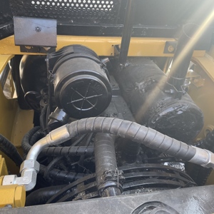 Utilisé pour les machines de construction d'excavatrice 320D avec le moteur diesel et la pompe hydraulique capacité de seau de 0.5m - Product Image 2