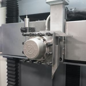 Máquina <span class=keywords><strong>de</strong></span> Reparación <span class=keywords><strong>de</strong></span> <span class=keywords><strong>Llantas</strong></span> <span class=keywords><strong>de</strong></span> Aleación con Torno CNC <span class=keywords><strong>de</strong></span> Corte Vertical <span class=keywords><strong>de</strong></span> Diamante, Modelo DCM35P-2, en Oferta - Product Image 3