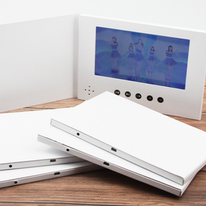 Bracelet vidéo numérique personnalisé avec écran lcd, 7 pouces, fausses broches, produit chinois fait à la main, imprimé, <span class=keywords><strong>pas</strong></span> <span class=keywords><strong>cher</strong></span> - Product Image 4