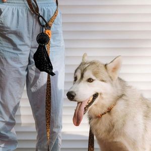 Support de rangement portable en PVC pour sacs à déjections canines, avec logo personnalisé, écologique, de haute qualité, à clipser, avec boucle de fixation – Vente chaude - Product Image 2