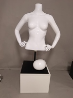 Mannequins féminins FT en plastique pour vitrine, style sportif, mannequins mi-corps avec base en métal