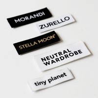 Étiquettes tissées de vêtements personnalisés à bas quantité minimale de commande étiquette de mode étiquettes de taille de vêtements étiquettes personnalisées pour vêtements