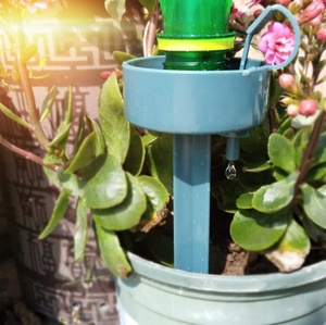 Pianta Waterer di Auto Irrigazione Dispositivi, Per Le Vacanze In Vaso Pianta di Irrigazione Spikes Automatico di Irrigazione <span class=keywords><strong>a</strong></span> <span class=keywords><strong>goccia</strong></span> di Acqua Sistema di Posta in Gioco - Product Image 3