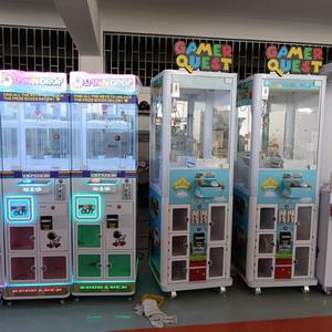 Lifun Rainny Factory Clip Prize Gift Game Machine Key Chain Doll <span class=keywords><strong>Spin</strong></span> n Drop Coin Operated Toy Grabber with Prize Locker - Product Image 5