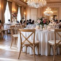 Chaise rustique empilable en bois massif MULIGNA avec dossier en X, chaise de salle à manger à dossier croisé pour mariages, événements, restaurants, banquets, hôtels, bistrots, cafés