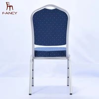 Chaises de banquet empilables en fer avec coussin en tissu, design moderne, pour mariages, hôtels et salons – Vente en gros