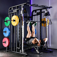 Máquina de Gimnasio Multifuncional con Cable Cruzado, Rack de Sentadillas, Banco Ajustable, Pila de Pesas de Acero y Máquina Smith para Entrenamiento de Fuerza Moderno