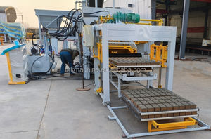 Macchina Automatica QT10-15 per la Produzione di Blocchi Cavi e Pavimentazione in Calcestruzzo con PLC Siemens e Pressione Idraulica, <span class=keywords><strong>Made</strong></span> in China - Product Image 2