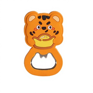 Ouvre-bouteille mignon au design magnétique en acier inoxydable avec poignée antidérapante en PVC pour bière, soda, bar à domicile, cuisine - Product Image 6