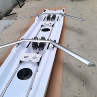 Bateau d'aviron à deux places Neokudo en rotomoulage de 5,55 mètres, blanc