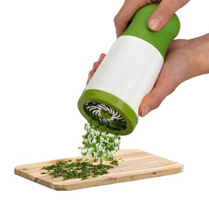 Tritatutto Manuale in <span class=keywords><strong>Plastica</strong></span> per Erbe e Verdure, Sminuzzatore e Macinatore da Cucina, Affettatrice per Zenzero - Product Image 1