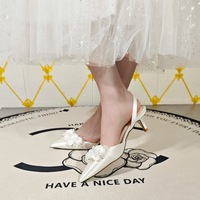 Chaussures de mariée à talons aiguilles en satin ivoire avec fleurs 3D et perles, bout pointu, bride arrière, pour femmes grandes tailles 33-43