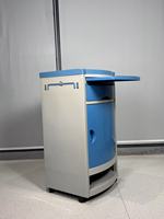 Table de chevet roulante YXZ-803 avec rangement pour chaussures, table de nuit mobile avec roulettes et armoire cachée