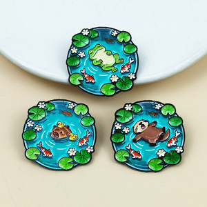Ingrosso di fabbrica Spilla in metallo smaltata personalizzata con animali carini (Rana, Lontra marina, Capibara) per zaino, disponibile in stock - Product Image 5