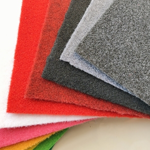 <span class=keywords><strong>Tappeto</strong></span> in Velluto <span class=keywords><strong>Nero</strong></span> Agugliato in Poliestere Grigio Antiscivolo a Rotolo per Casa e Stanza, Prodotto in Cina - Product Image 6
