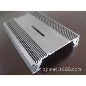 Boîtier en alliage d'aluminium avec dissipateur thermique et quatre ventilateurs pour le refroidissement de l'alimentation et de l'onduleur - Product Image 2